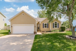 321 W Mockingbird St, Gardner, KS 66030