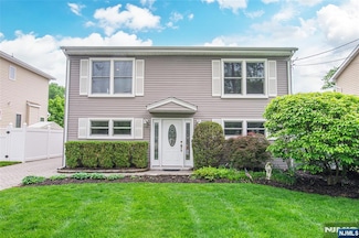 530 Salem St, Paramus, NJ 07652