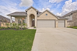 11927 Champions Forest Dr, Mont Belvieu, TX 77535