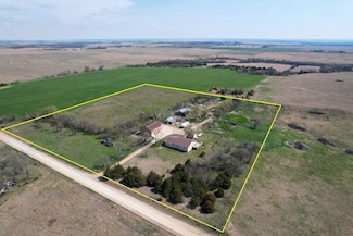 1667 S 1400 Rd, Council Grove, KS 66846