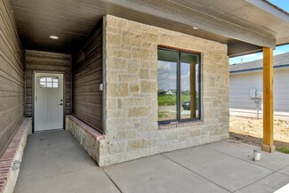 629 Sweetwater Rd, Maize, KS 67101
