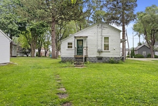 305 N Illinois St, Wanatah, IN 46390