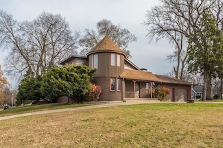 3605 Indianola Ave, Des Moines, IA 50320