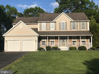 713 Forsythia Dr, Vineland, NJ 08360