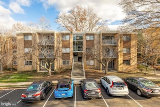 2911 Charing Cross Rd Unit 16, Falls Church, VA 22042