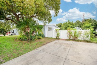7533 Charlin Pkwy, Orlando, FL 32822