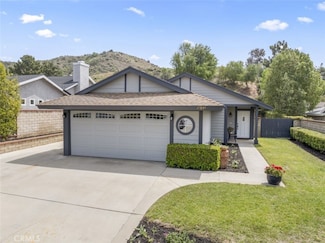 27844 Carnegie Ave, Santa Clarita, CA 91350
