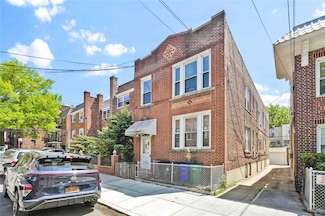 23-25 28th St, Astoria, NY 11105