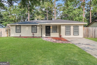 905 Greenbriar Rd, Hinesville, GA 31313