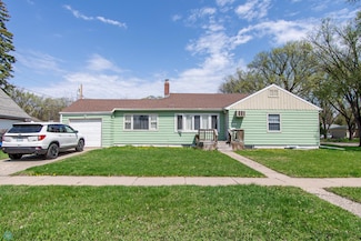 412 14th Ave S, Moorhead, MN 56560