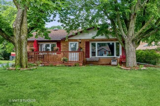 16060 Beth Ct, Oak Forest, IL 60452
