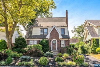 258 Grayson Place, Teaneck, NJ 07666