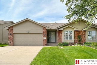 14107 Ogden St, Omaha, NE 68164