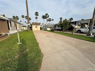 2437 Bobolink Cir W, Palmview, TX 78572
