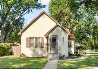 457 N 23rd St, Blair, NE 68008