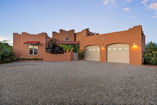 53 Private Drive 1613b, Medanales, NM 87548