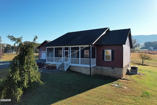 120 County Line Rd, Dandridge, TN 37725