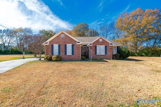 169 Crab Apple Rd, Huntsville, AL 35811