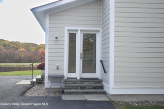 96 Jefferson Hill Rd, Malden Bridge, NY 12115