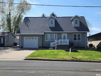 227 Palmer Ave, Lincoln, IL 62656