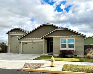 2994 NW 23rd St, Redmond, OR 97756