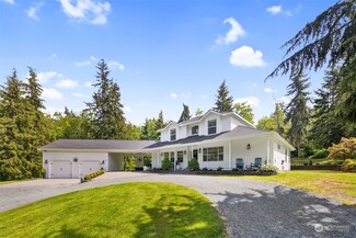 1360 Blackberry Ln, Oak Harbor, WA 98277
