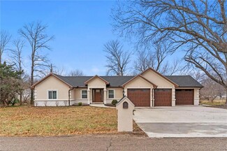1807 SW Broadview Dr, Topeka, KS 66615