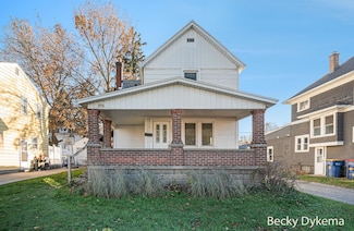 778 Eleanor St NE, Grand Rapids, MI 49505