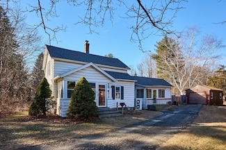 38 Thayer St, South Deerfield, MA 01373