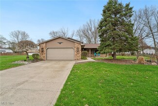 4281 Berkeley Dr, Sheffield Village, OH 44054