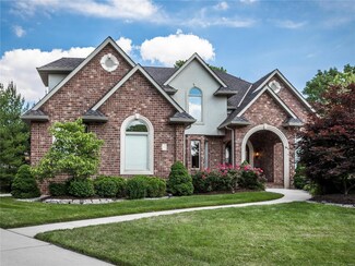 10 Whitechapel Ct, Glen Carbon, IL 62034
