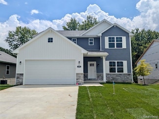 425 Jubilee Dr, Whitmore Lake, MI 48189