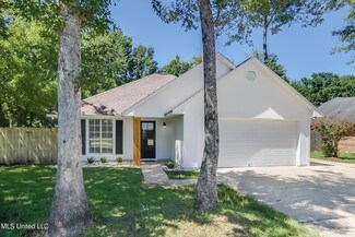 9204 Seahorse Ave, Ocean Springs, MS 39564