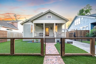 1543 Oxford St, Houston, TX 77008
