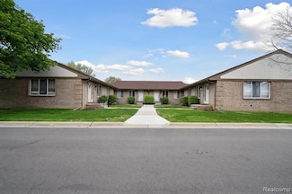 26871 Villa Calabrese Unit 8, Warren, MI 48091