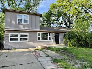 10804 E 31st St S, Independence, MO 64052
