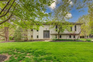 10689 Creeknoll Ct, Montgomery, OH 45242