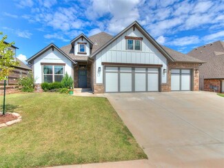 8225 Crew Ln, Edmond, OK 73034