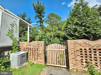 4921 Rees Ln, Bowie, MD 20720