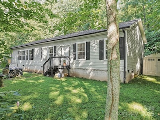 342 Hookers Gap Rd, Candler, NC 28715