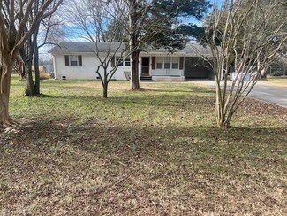 4309 Pheasant Ridge Dr, Sophia, NC 27350