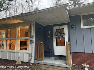 210 Elizabeth St, Elmhurst Township, PA 18444