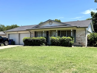 408 NW Douglas St, Burleson, TX 76028