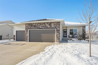 2902 SW Pleasant St, Ankeny, IA 50023