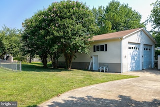 4153 Carrs Ridge Rd, Edgewater, MD 21037