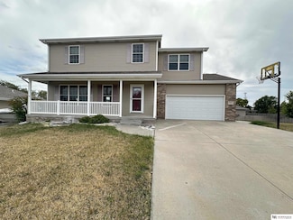 8621 Lavender Cir, Lincoln, NE 68505