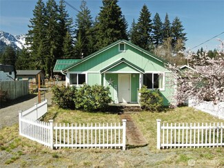 925 Montague Ave, Darrington, WA 98241