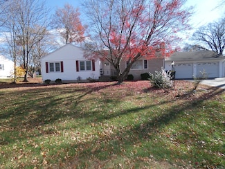 6 Greenfield Dr, Ansonia, CT 06401