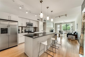 4040 N Hall St Unit 106, Dallas, TX 75219