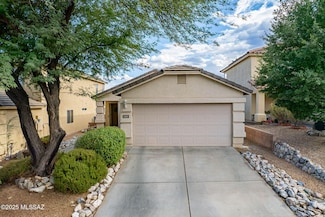 681 W Ash Ridge Dr, Green Valley, AZ 85614
